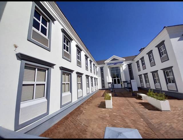 281M² OFFICE TO LET IN BRYANSTON